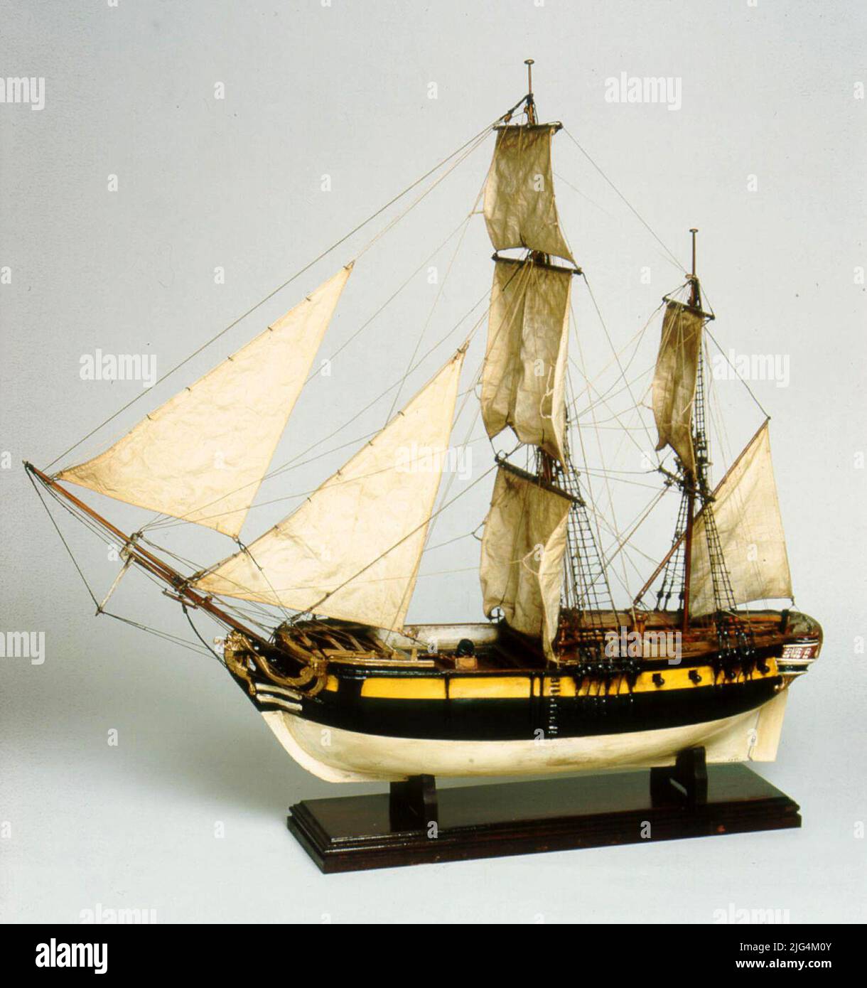 Bombard model Bergantín bombardero. Bombard. The model with complete tree and rig represents a