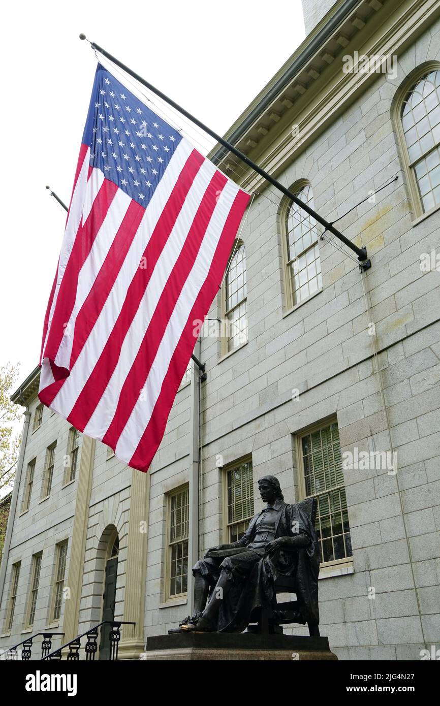 John Harvard statue (1884 Daniel Chester French sculptor), Harvard