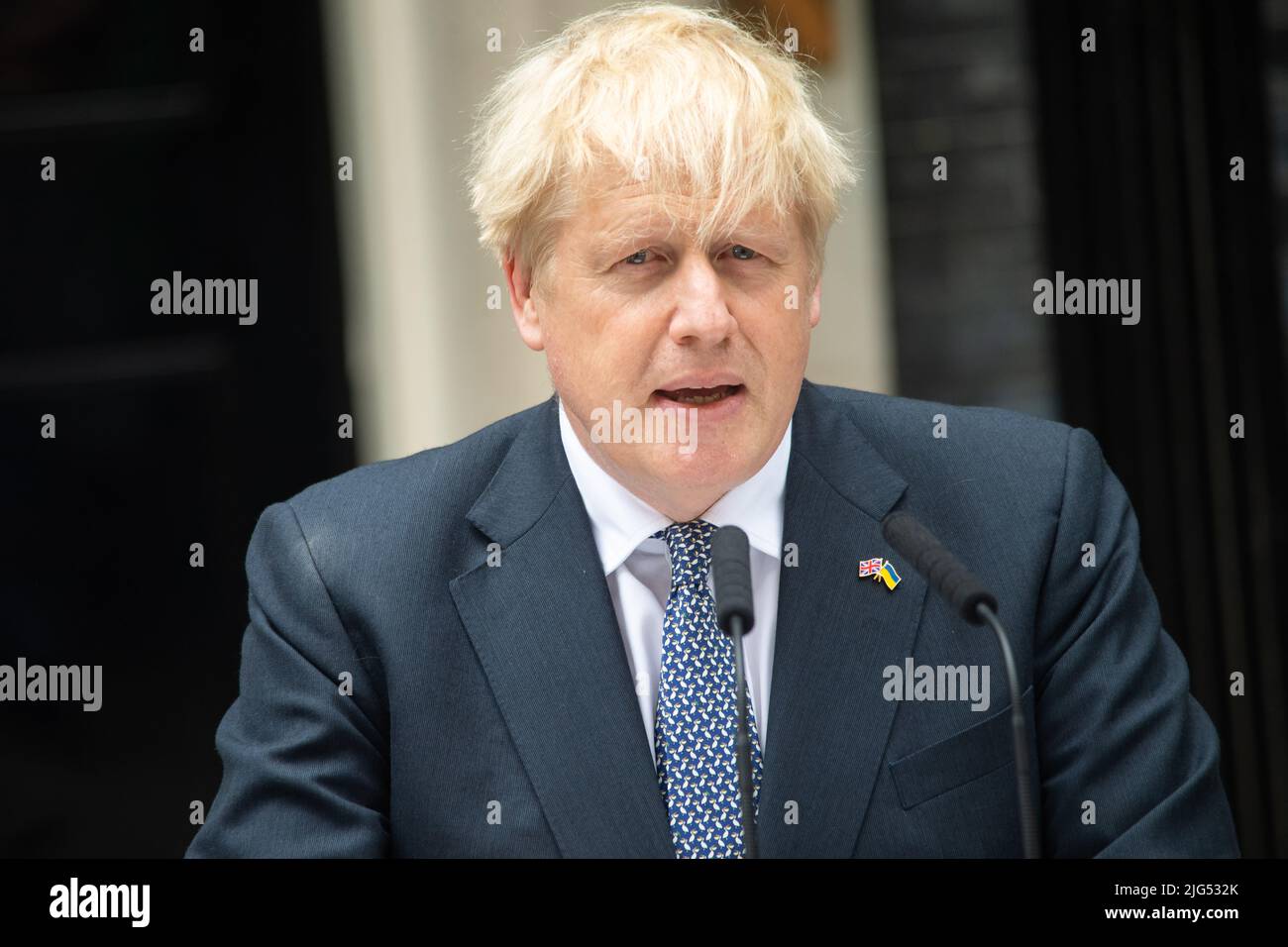 London, UK. 7th July, 2022. UK Prime Minister Boris Johnson addresses the nation as he announces his resignation outside 10 Downing Street. Credit: Michael Tubi/Alamy Live News Stock Photo