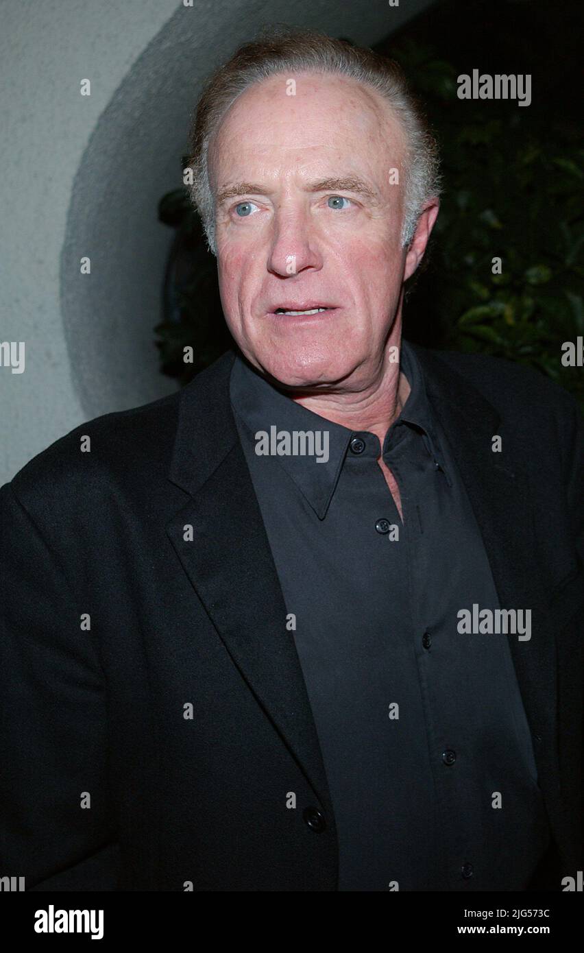 James Caan arriving at the Norby's Walters 21th Annual Pre-Holiday Christmas Party at the Friars Club in Los Angeles. November 24, 2002. Stock Photo