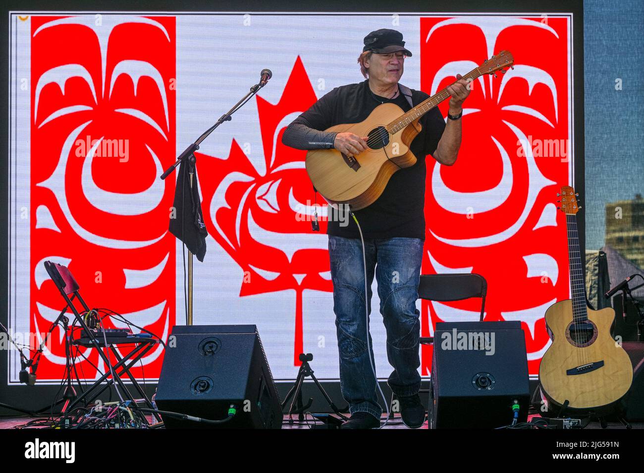 Don Alder, acoustic guitarist, Canada Day, Victoria, British Columbia, Canada Stock Photo