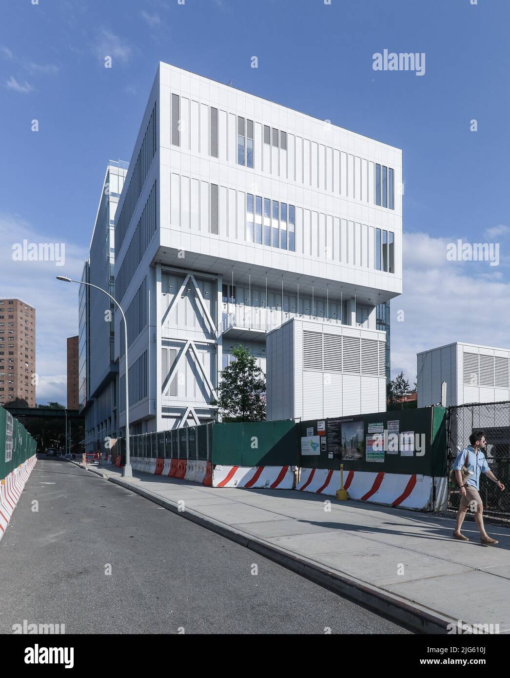 Columbia University Manhattanville Campus and Lenfest Center by Renzo Piano  Stock Photo - Alamy