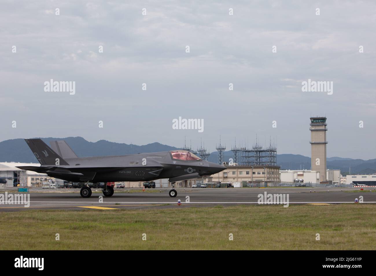 The U.S. Air force 354th Air Expeditionary Wing  and Marine Aircraft Group 12 performed a  capabilities demonstration during a pre-planned  readiness exercise at Marine Corps Air Station  Iwakuni, Japan, July 7, 2022. The demonstration  included five U.S. Marine Corps F/A-18 Hornets,  eight F-35B Lightning IIs, a KC-130J Super  Hercules, 10 U.S. Air Force F-22 Raptors and 10  F-35A Lightning II aircraft, showcasing a high  level of readiness and joint service capability in  support of a free and open Indo-Pacific. MCAS  Iwakuni is uniquely qualified to enable the Joint  Force, be it through pr Stock Photo
