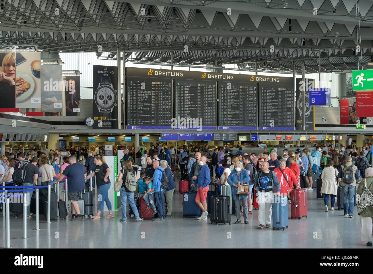 Abflüge, Reisende, Terminal 1, Flughafen, Frankfurt am Main, Hessen, Deutschland Stock Photo Alamy