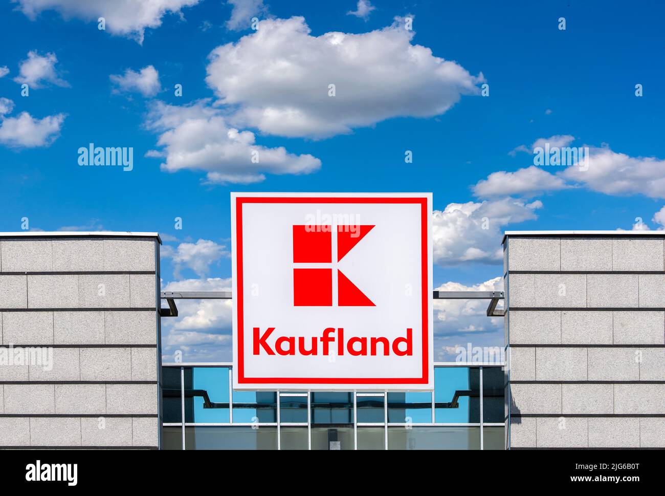 kaufland-zeichen-hi-res-stock-photography-and-images-alamy
