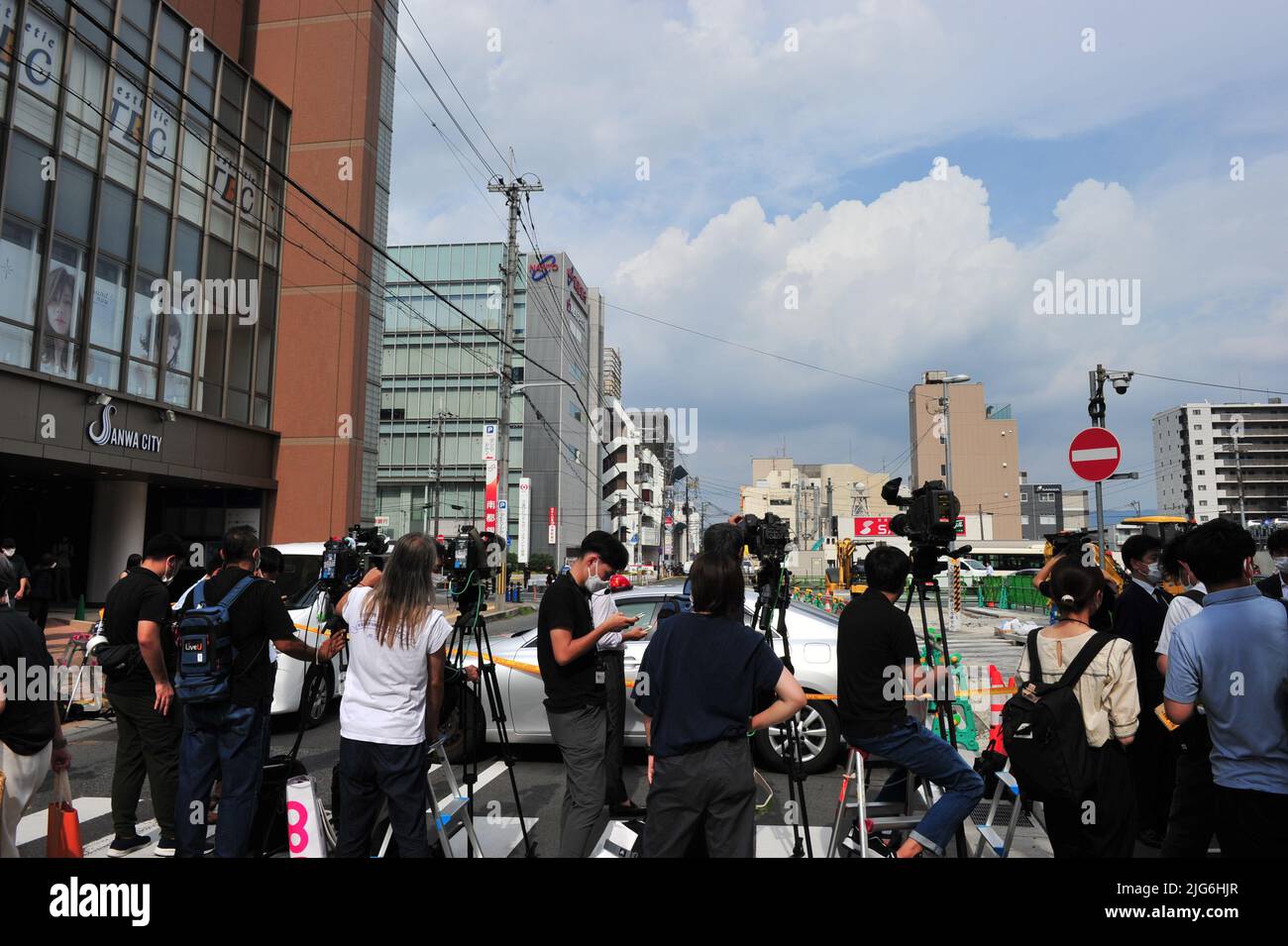 Abe Shot Police officers investigate the scene where Japan's former Prime ...