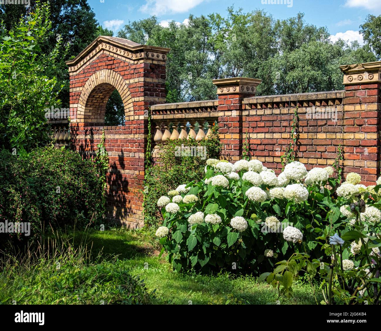 Villa potsdam hi-res stock photography and images - Page 3 - Alamy