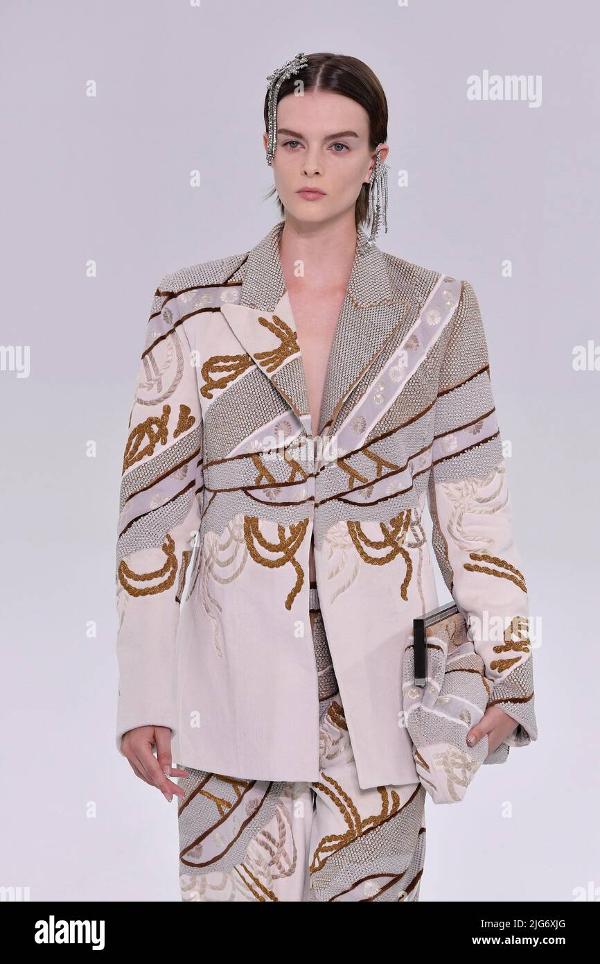 fendi fashion show 2022