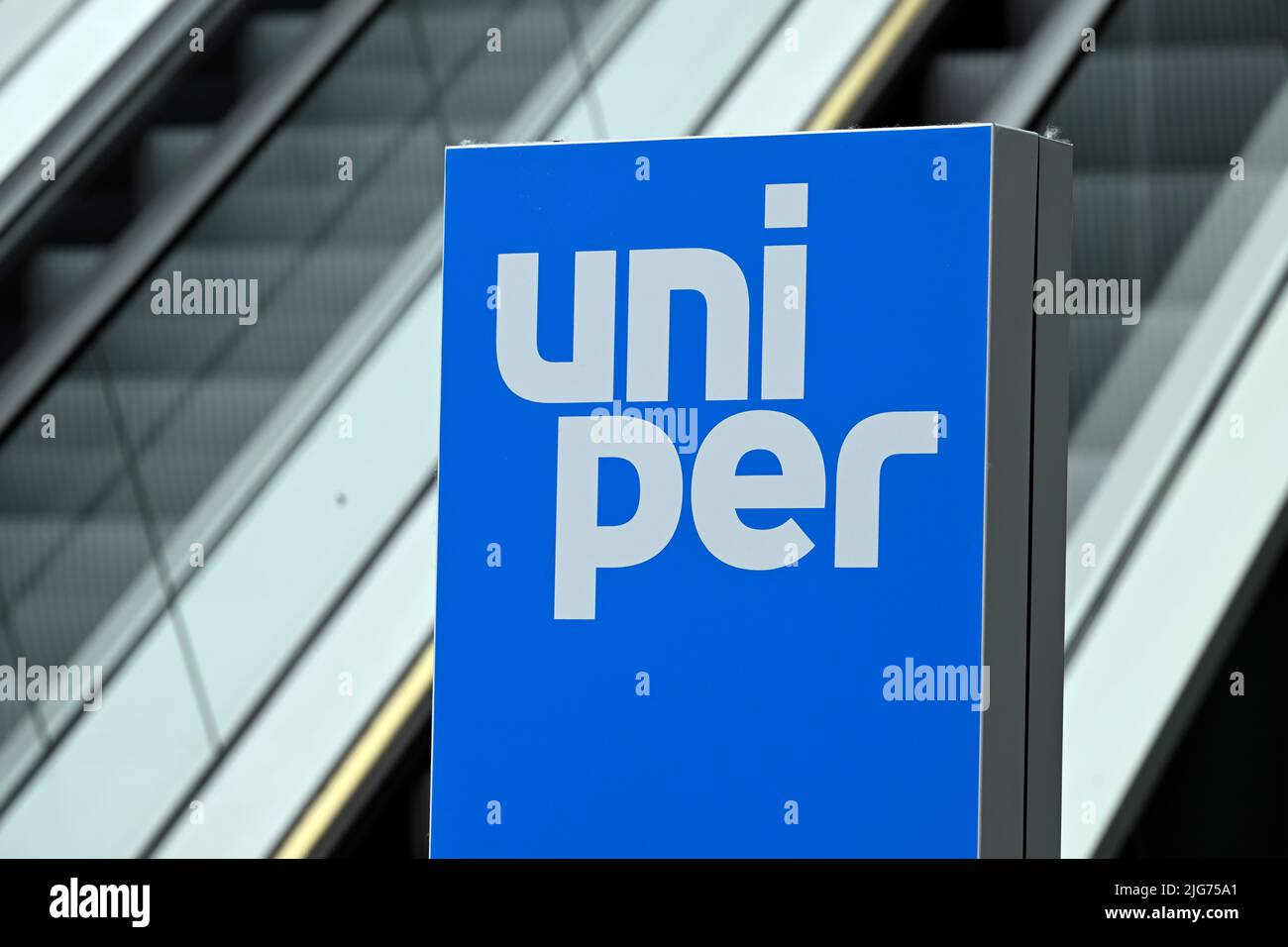 Duesseldorf, Germany. 08th July, 2022. Logo of the energy supplier Uniper at the group headquarters. The struggling gas importer has applied to the German government for stabilization measures following the curtailment of Russian gas supplies. Credit: Roberto Pfeil/dpa/Alamy Live News Stock Photo