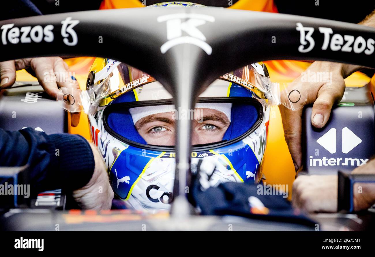SPIELBERG, Austria - 08/07/2022,  2022-07-08 13:26:38 SPIELBERG - Max Verstappen (1) with the Oracle Red Bull Racing RB18 Honda in the pit box at the Red Bull Ring race track in the run-up to the Austrian Grand Prix. ANP SEM VAN DER WAL netherlands out - belgium out Credit: ANP/Alamy Live News Stock Photo