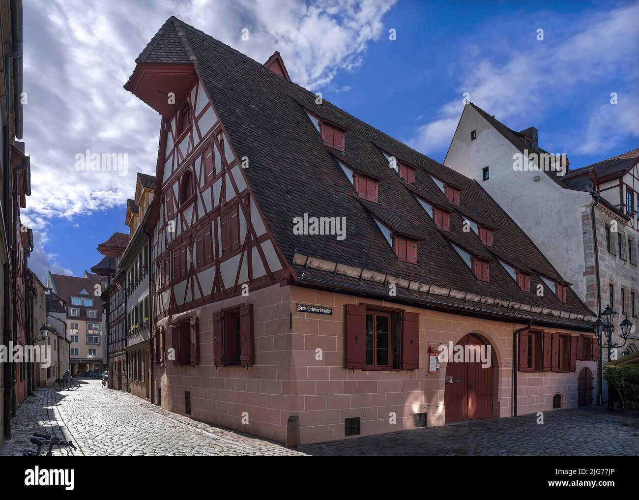 Historic half-timbered house, now a cultural barn, completely renovated by the Friends of the Old Town, Zirkelschmiedsgasse 30, Nuernbnerg, Middle Stock Photo