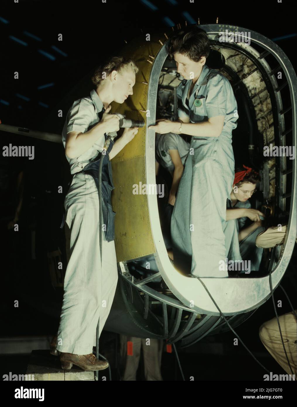 World war 2 aircraft riveters hires stock photography and images Alamy