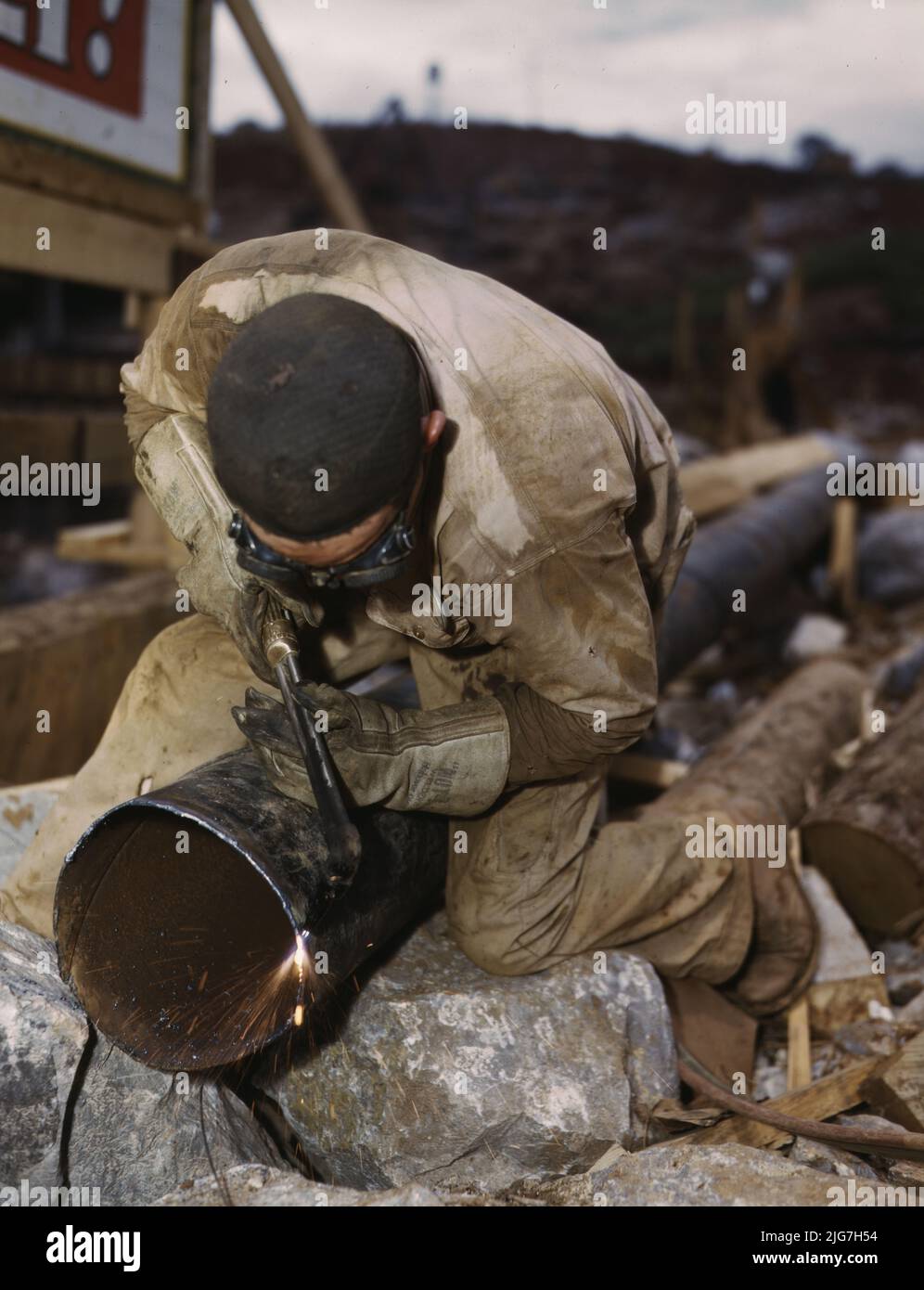 Welder at work on Douglas Dam, Tenn. (TVA). Stock Photo