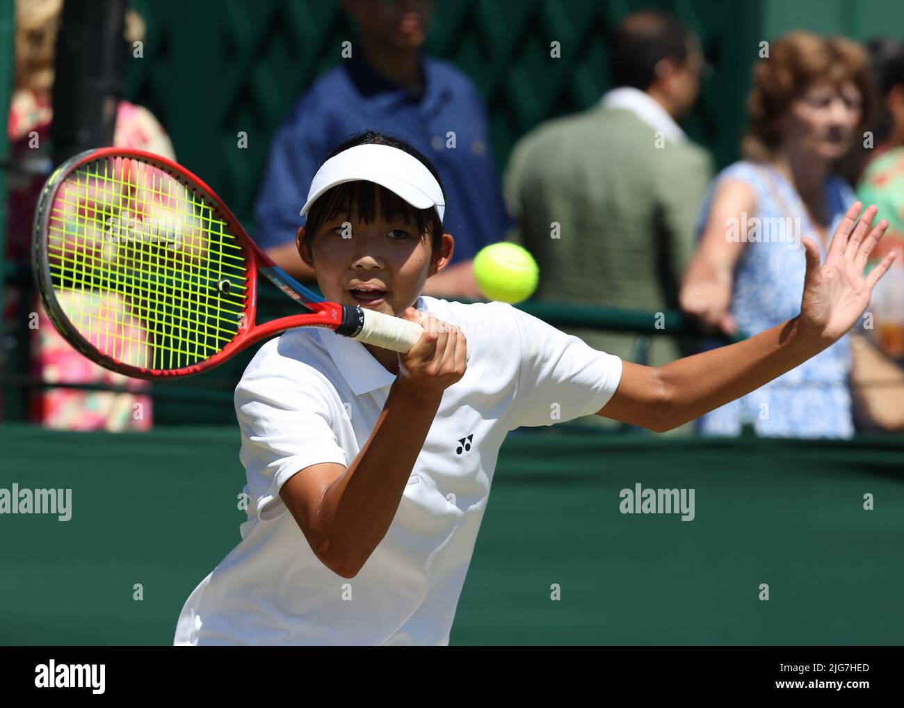 Wimbledon, London, 8th July 2022, All England Lawn Tennis and Croquet Club, London, England; Wimbledon Tennis tournament; Azuna Ichioka (JPN) girls 14 and under singles Credit Action Plus Sports Images/Alamy Live News