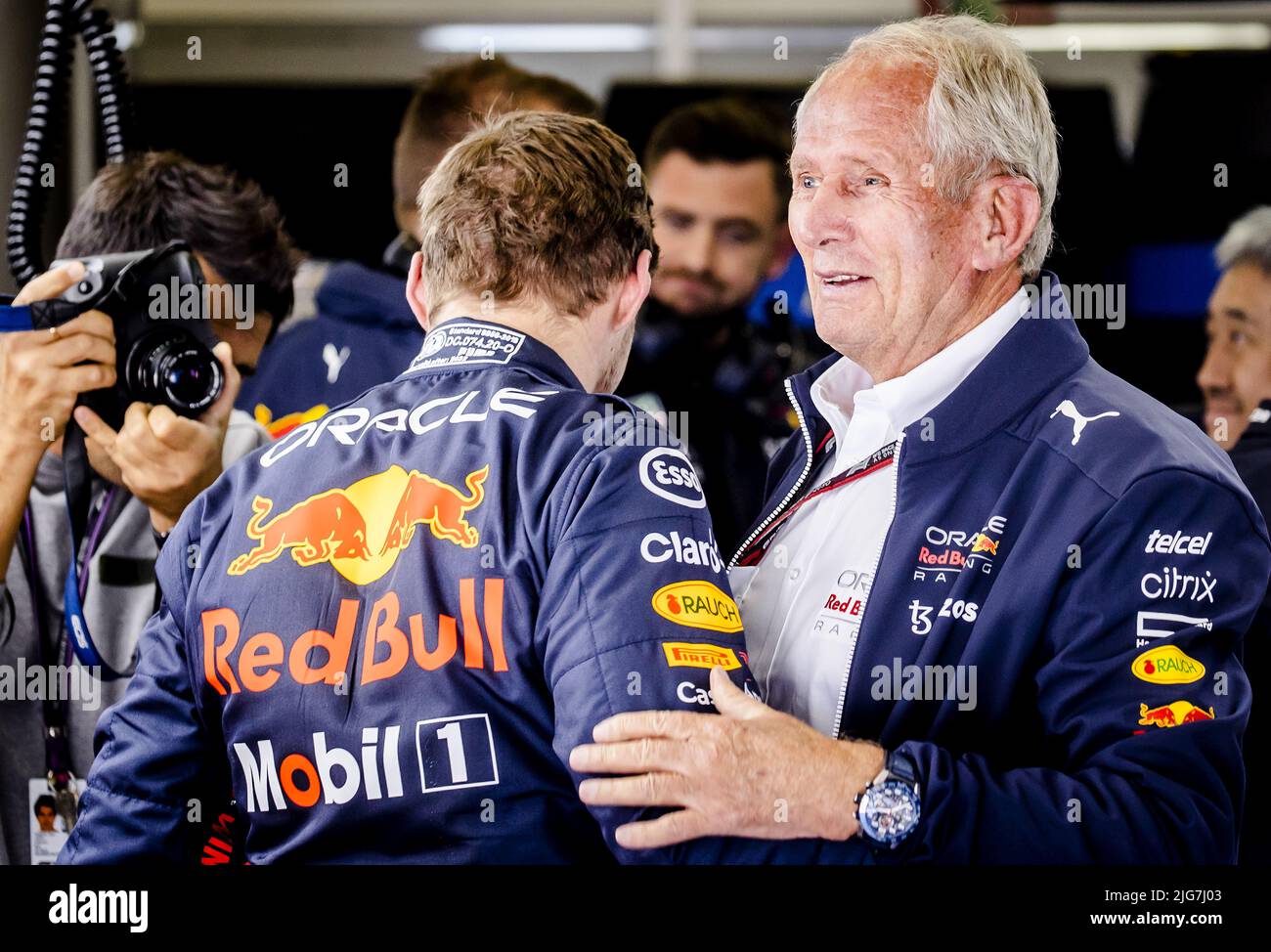 SPIELBERG - Helmut Marko and Max Verstappen (Red Bull) in the pit box after the 1st practice session ahead of the F1 Austrian Grand Prix at the Red Bull Ring on July 8, 2022 in Spielberg, Austria. ANP SEM VAN DER WAL Credit: ANP/Alamy Live News Stock Photo