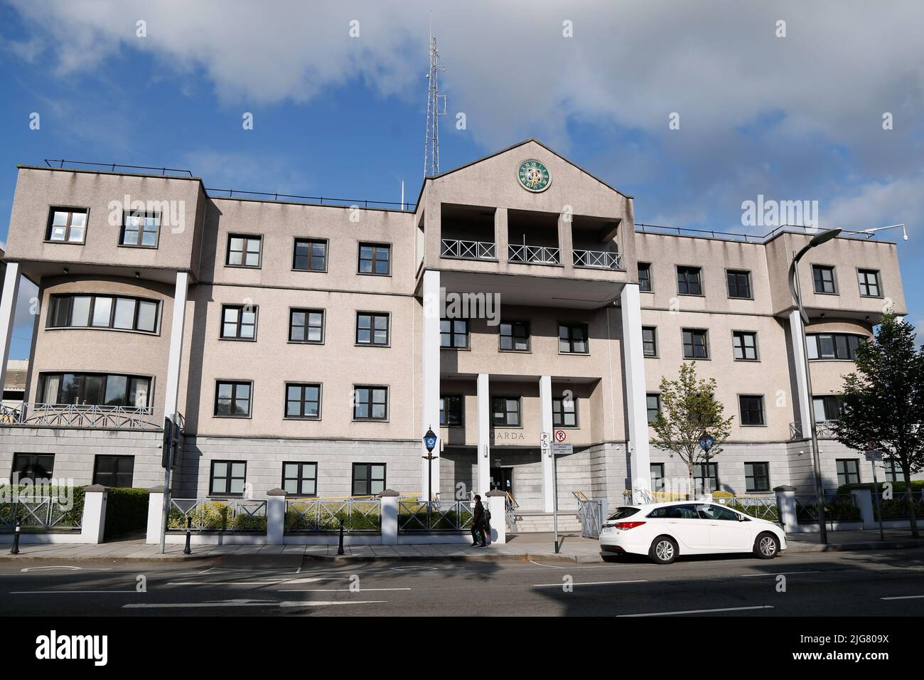 Gardai station ireland hires stock photography and images Alamy