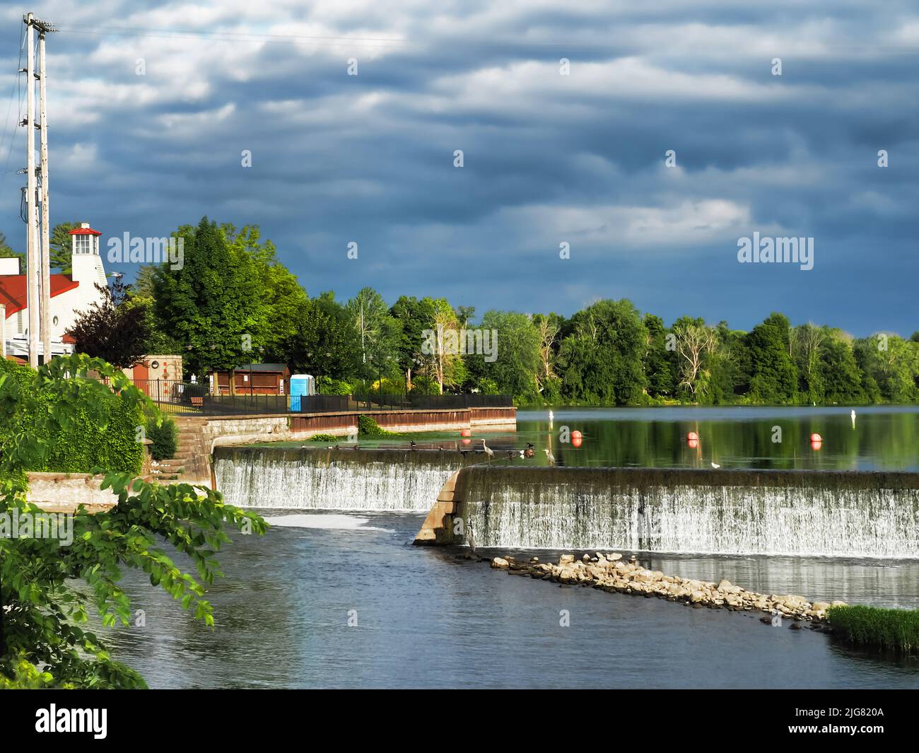 View of dam and wildlife on The Seneca River in the small village of Baldwinsville, New York Stock Photo