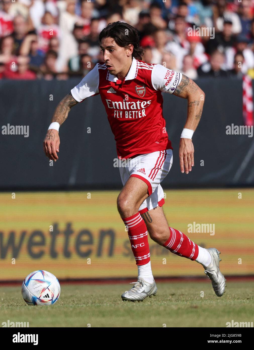 Hector bellerin arsenal 2022 hi-res stock photography and images - Alamy
