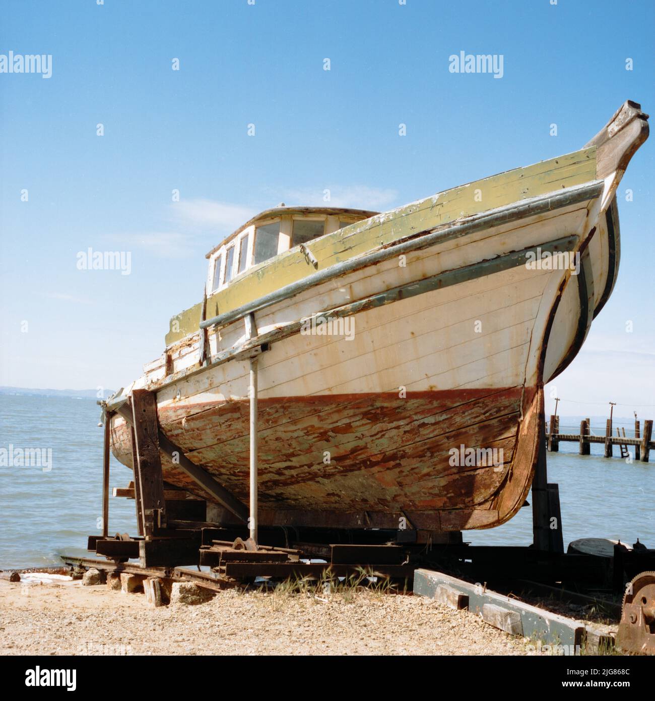 An old boat on the shore in China Camp State Park Stock Photo - Alamy