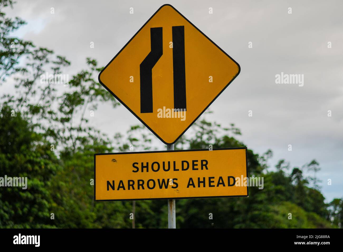 Narrow road warning sign hi-res stock photography and images - Alamy