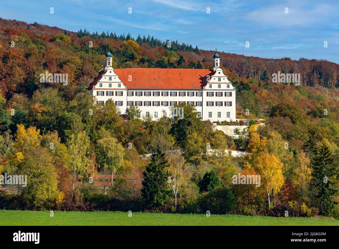 The three-winged Mochental Castle, which was built in the Renaissance style, is located near the large district town of Ehingen in the Kirchener Valley on the southern edge of the Swabian Alb. Stock Photo