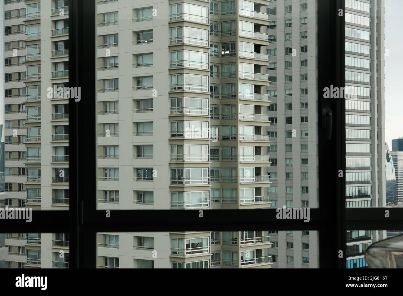 A facade of a modern residential building Stock Photo - Alamy