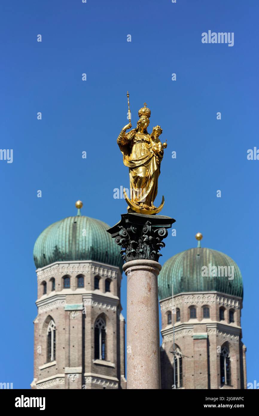 Germany, Bavaria, Munich, Marienplatz, Church of Our Lady, Lady's Towers, Mary's Column Stock Photo
