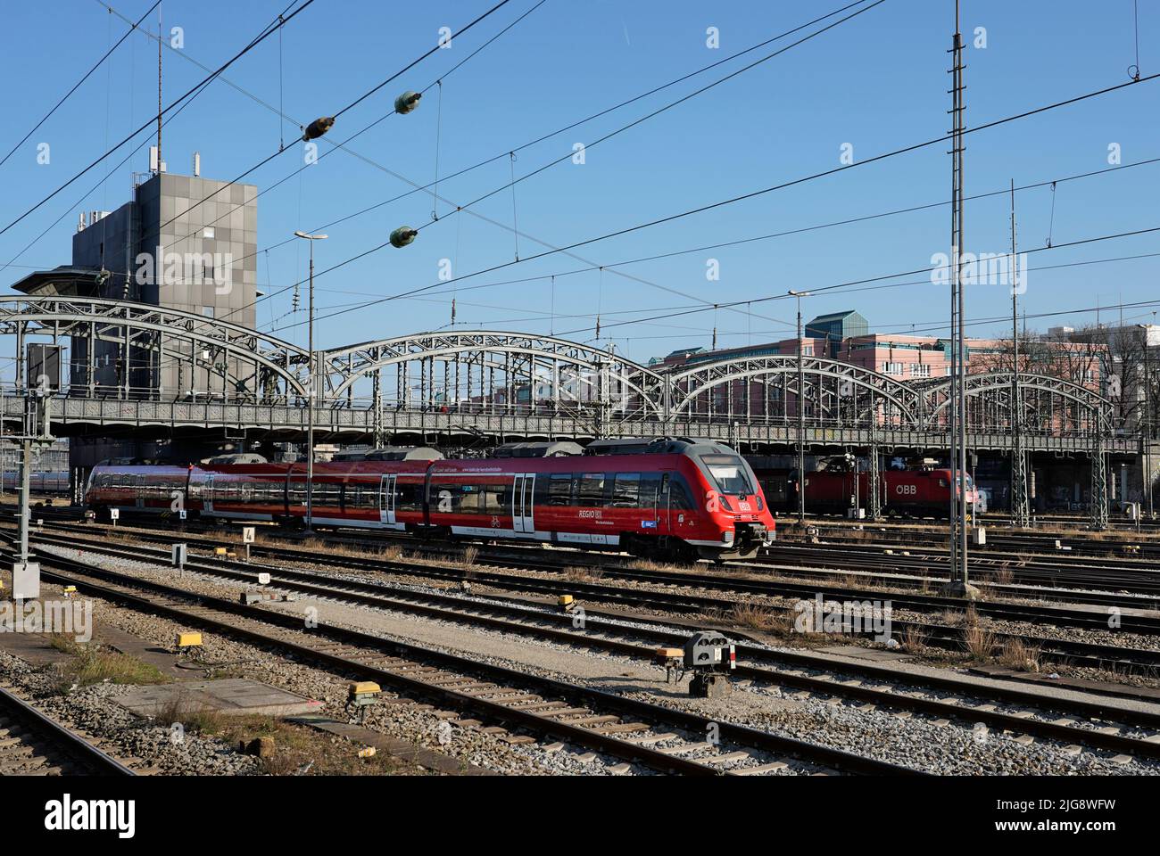 Germany, Bavaria, Munich, main station, Hackerbrücke, signal box, tracks, local train, Werdenfelsbahn Stock Photo