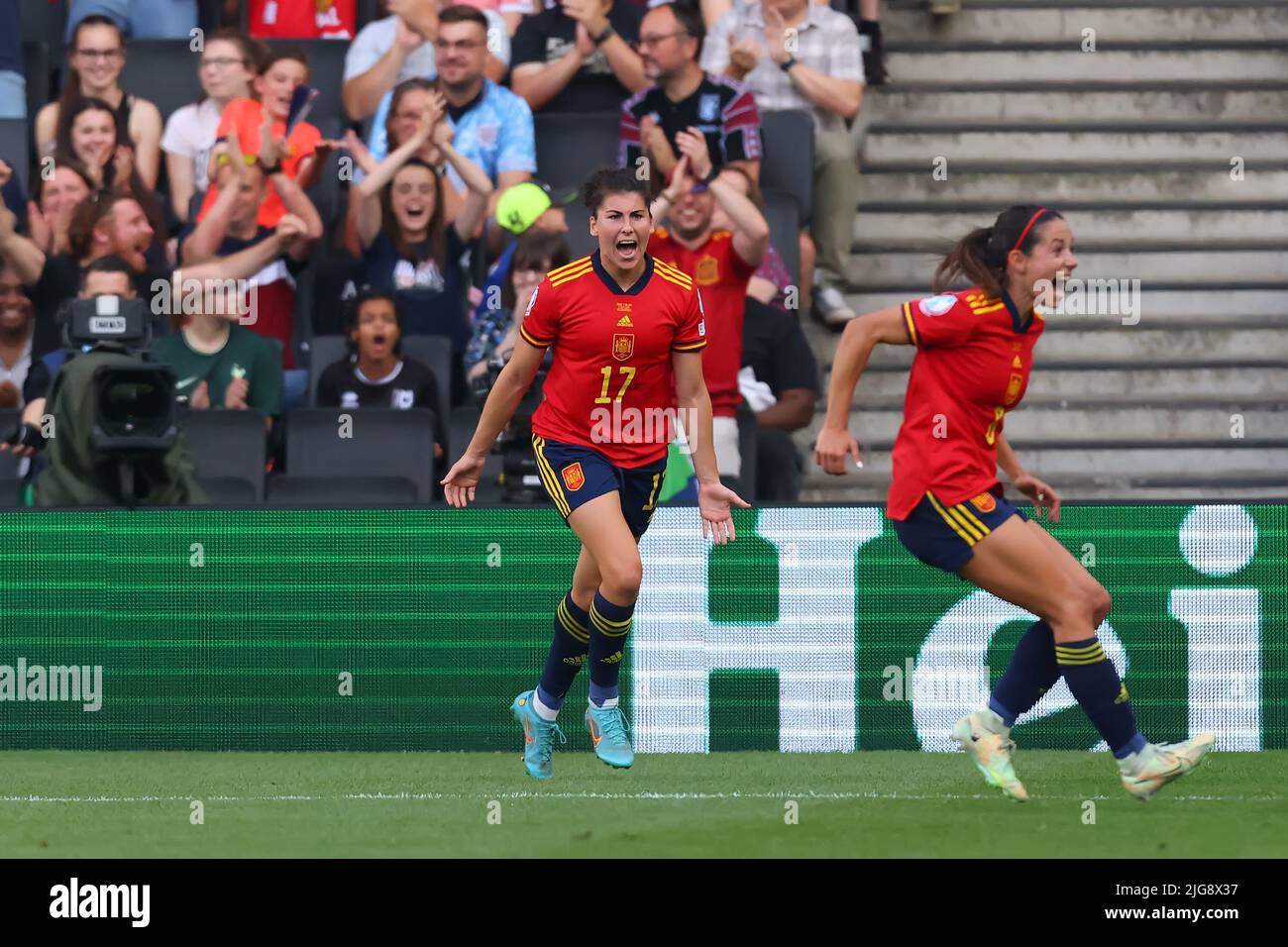 8th July 2022, Stadium MK, Milton Keynes, Bucks, England: Womens European International football tournament; Spain versus Finland: Luc&#xed;a Garc&#xed;a of Spain celebrates after scoring for 3-1 in the 75th minute Credit: Action Plus Sports Images/Alamy Live News Stock Photo