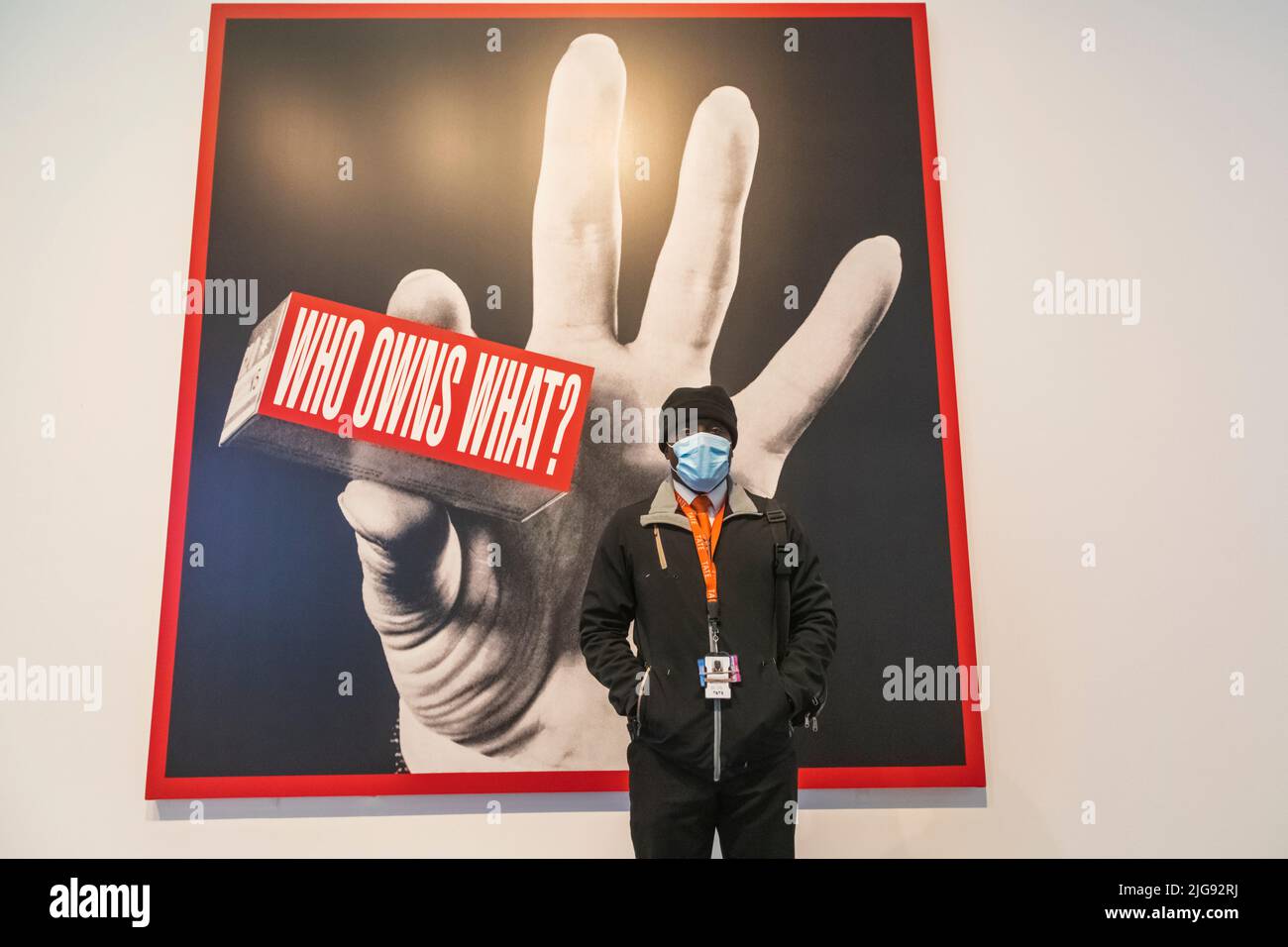 England, London, Southwark, Bankside, Tate Modern Art Gallery, Security