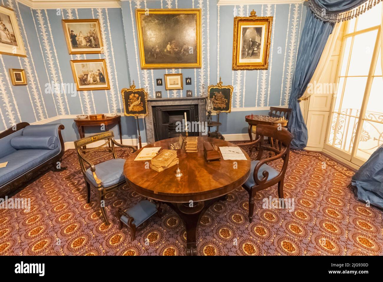 England, London, Shoredith, Museum of the Home, Display of a Drawing Room in 1830 Stock Photo