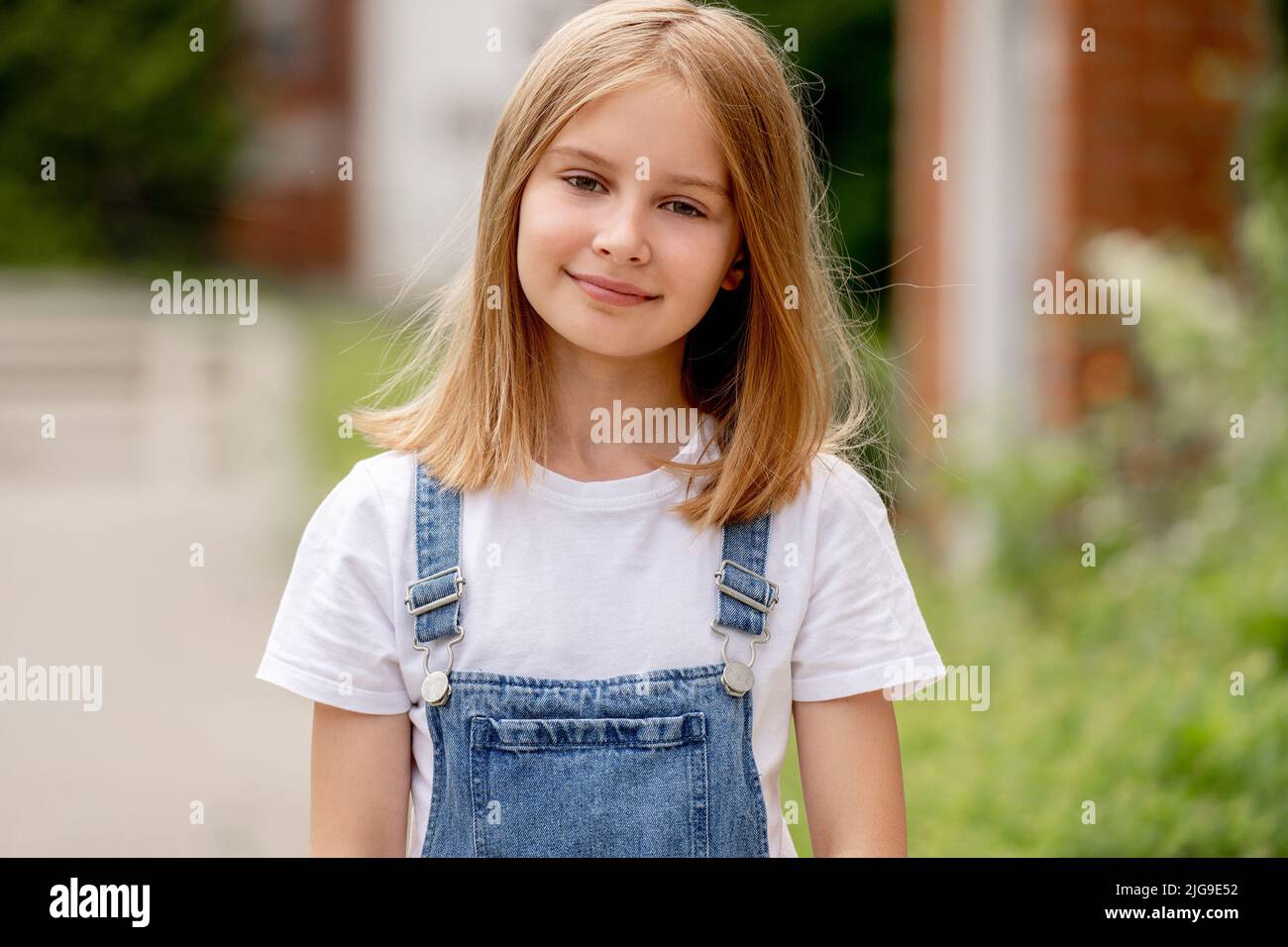 preteen girl  Adobe Stock