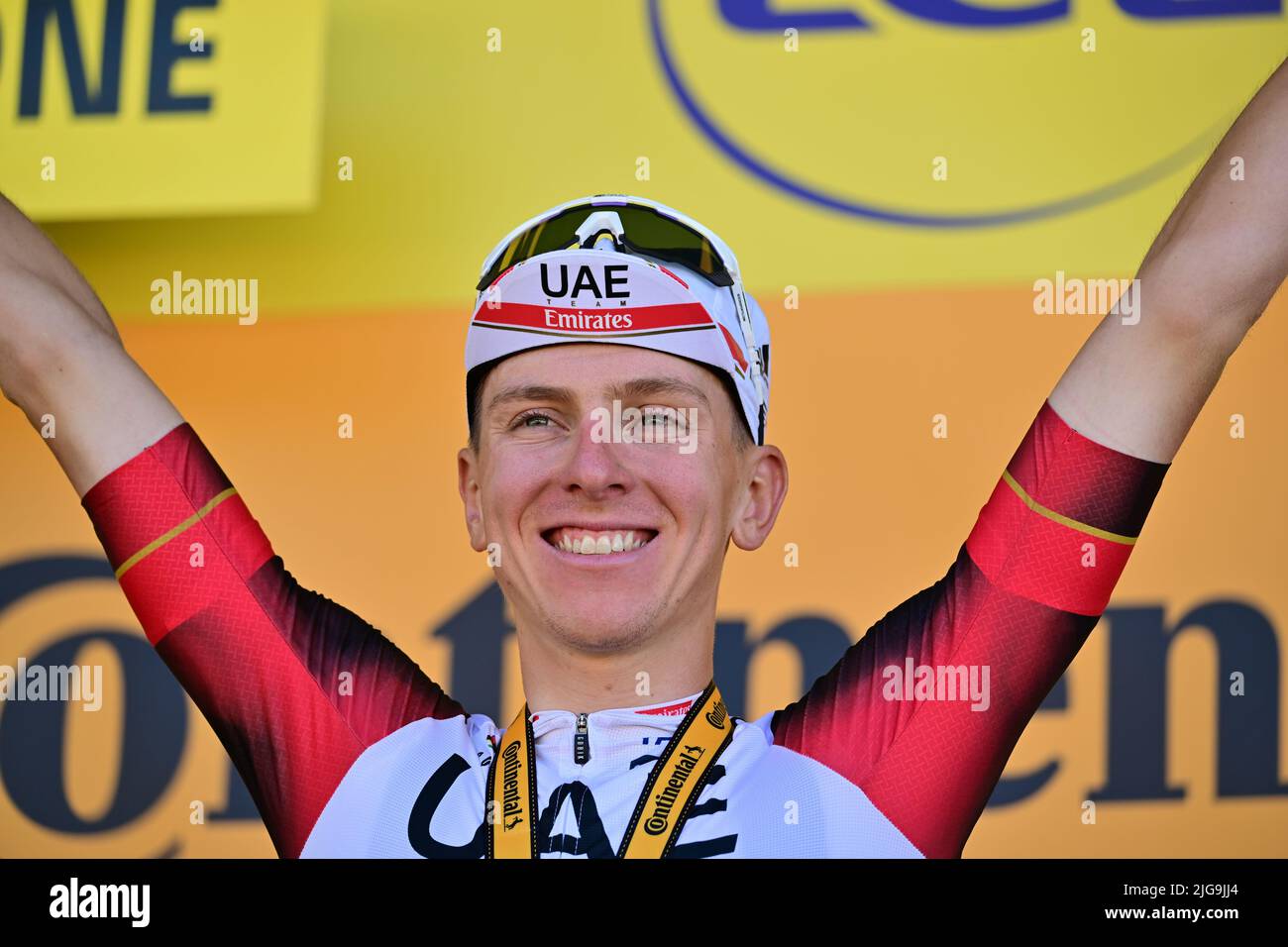 Tomblaine to La Super Planche des Belles Filles, France. 8th July, 2022. Tadej Pogacar for team UAE Emirates attacks in the final metres of the tace to win the stage ahead of Jonas Vingegaard for team Jumbo Visma in the Tour de France 2022, Stage 7, Tomblaine to La Super Planche de Belles Filles Credit: Peter Goding/Alamy Live News Stock Photo