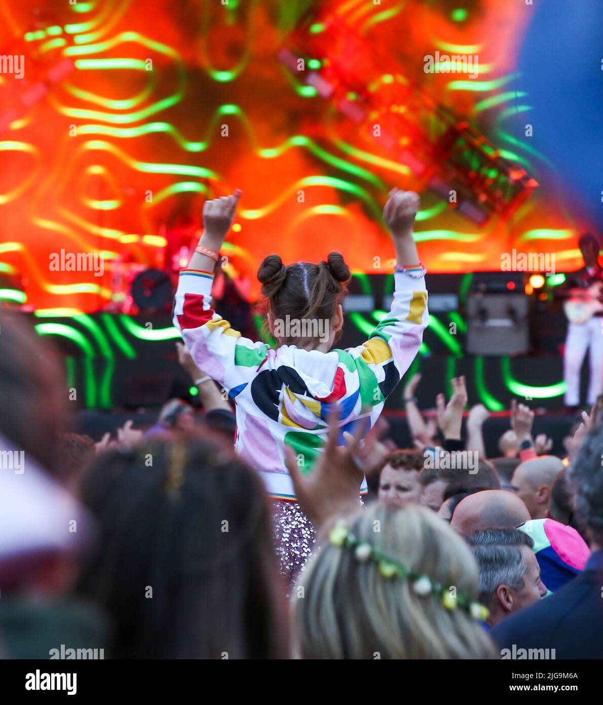 LythamStAnnes, Lancashire, UK. 8th July 2022. The Strokes singing