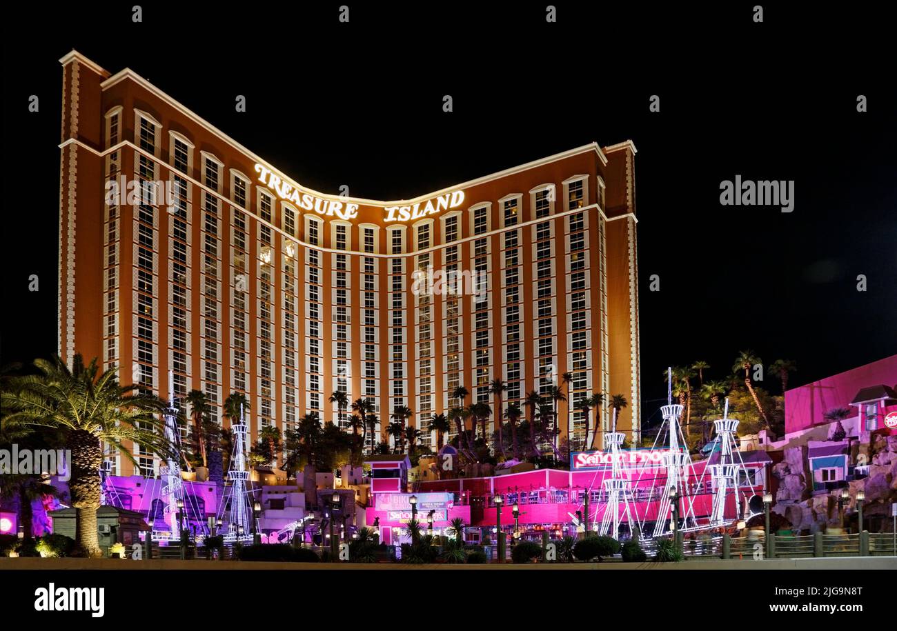 Treasure Island Las Vegas, resort hotel, NV, at night Stock Photo