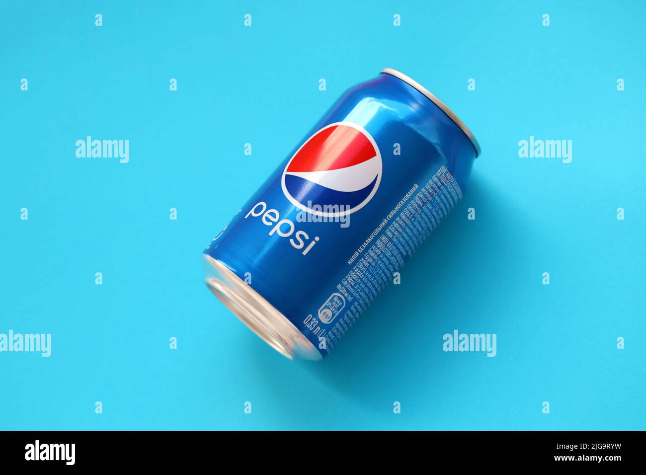 Pepsi can 2022 hi-res stock photography and images - Alamy
