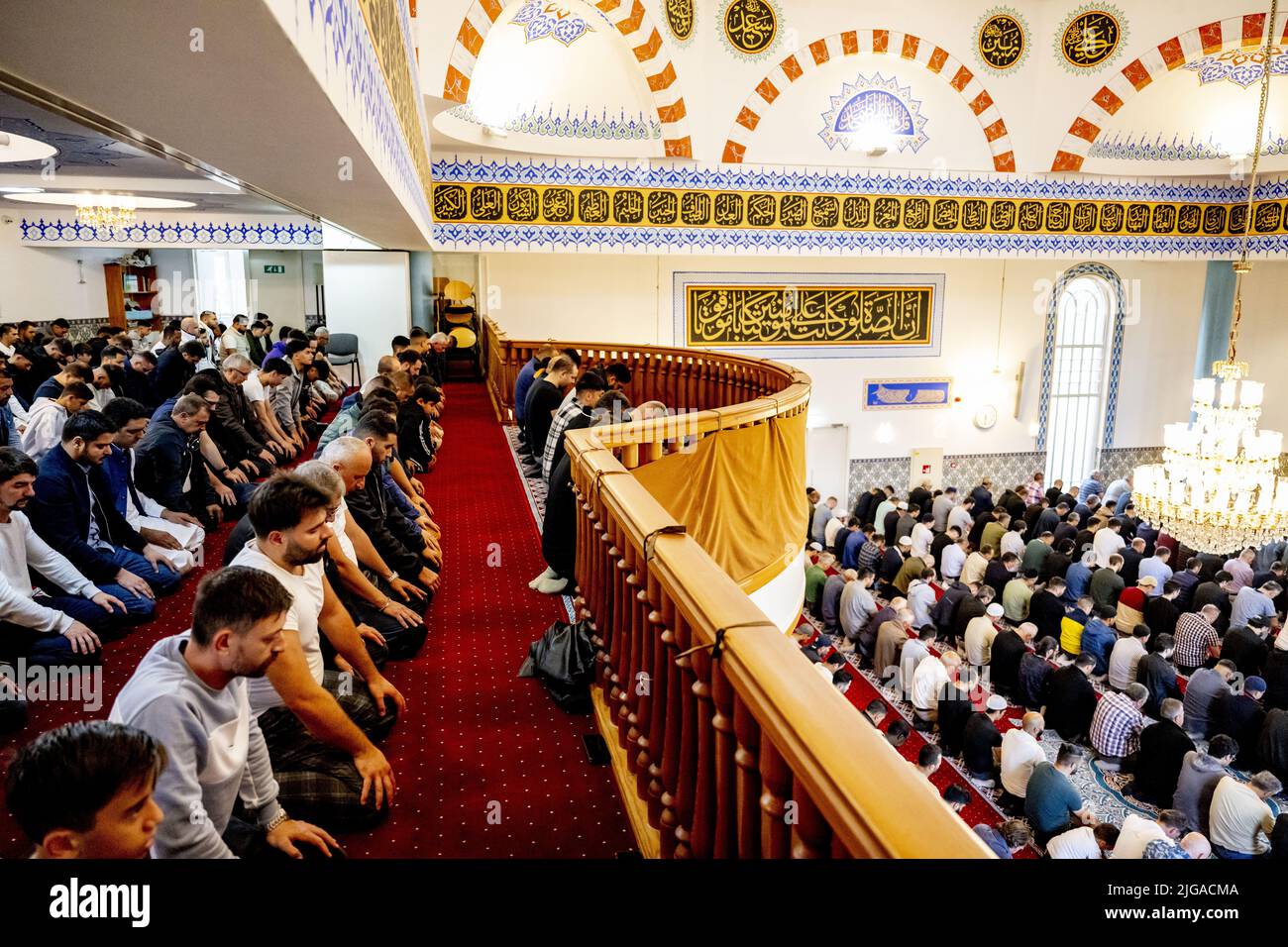 Rotterdam Islam 2022-07-09 06:32:50 ROTTERDAM - Muslims during morning prayers in the ...