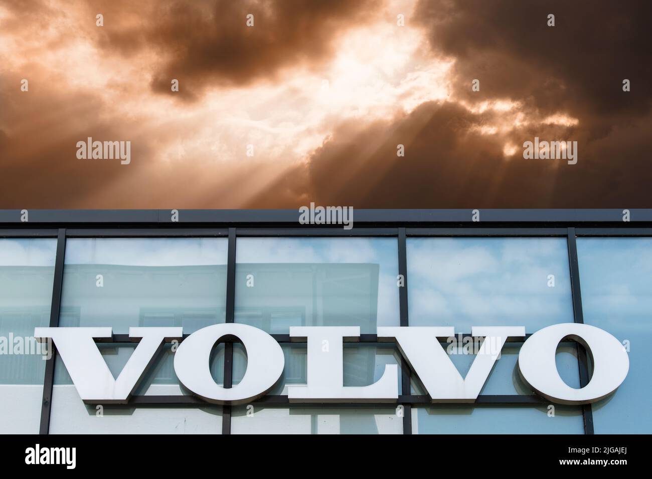 Volvo logo hi-res stock photography and images - Page 5 - Alamy