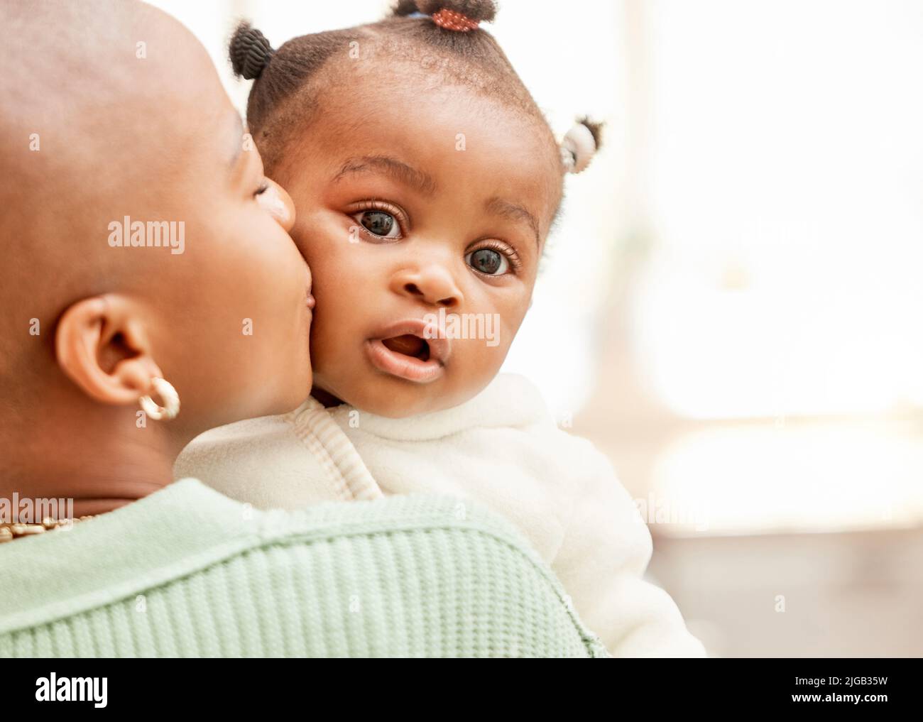 Baby showering hires stock photography and images Alamy