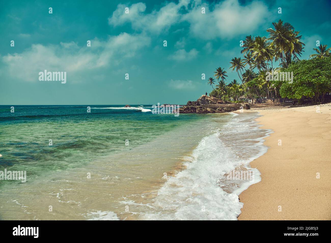 wonderful coast of the Indian Ocean in Sri Lanka Stock Photo - Alamy