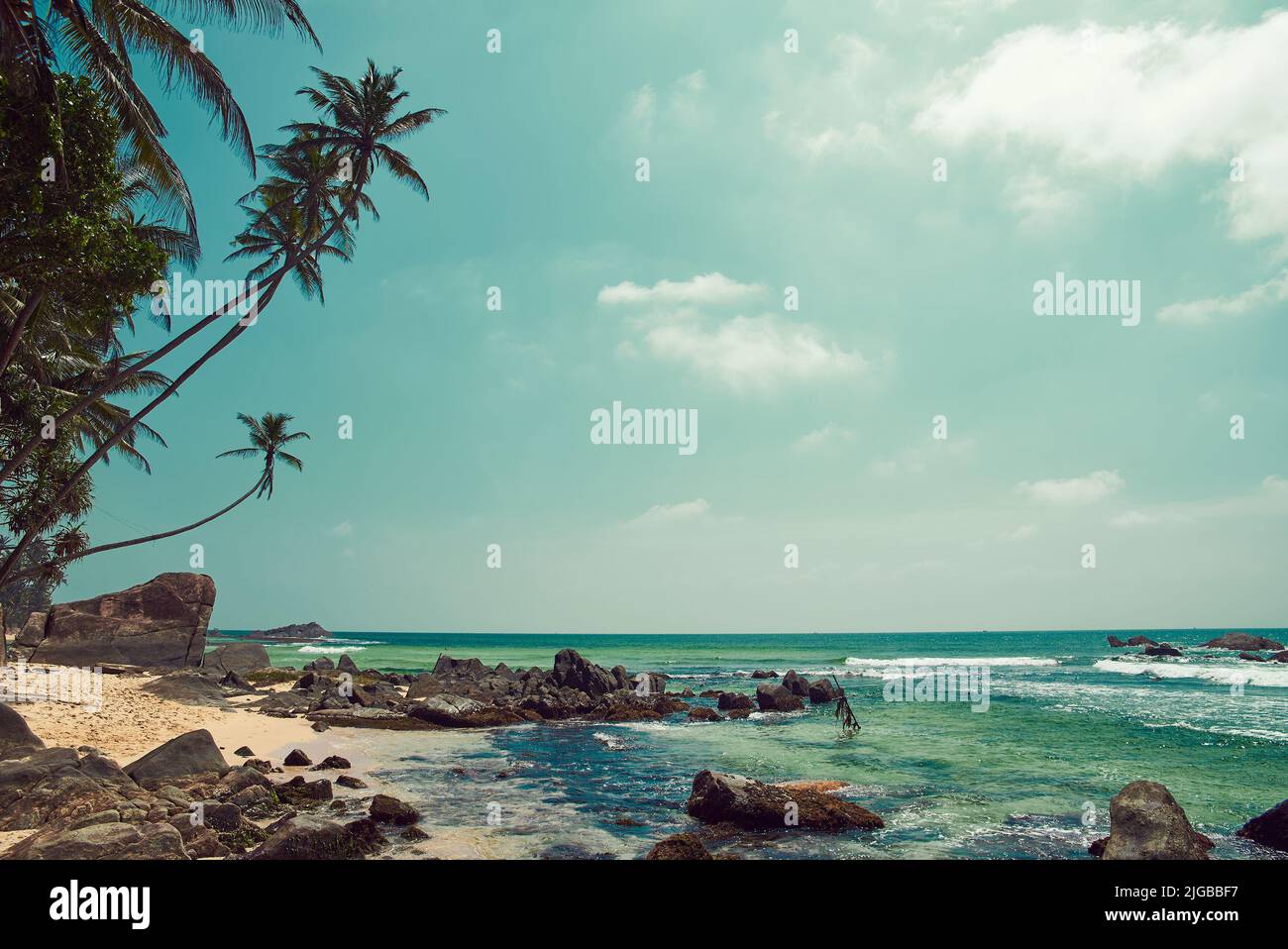 wonderful coast of the Indian Ocean in Sri Lanka Stock Photo - Alamy