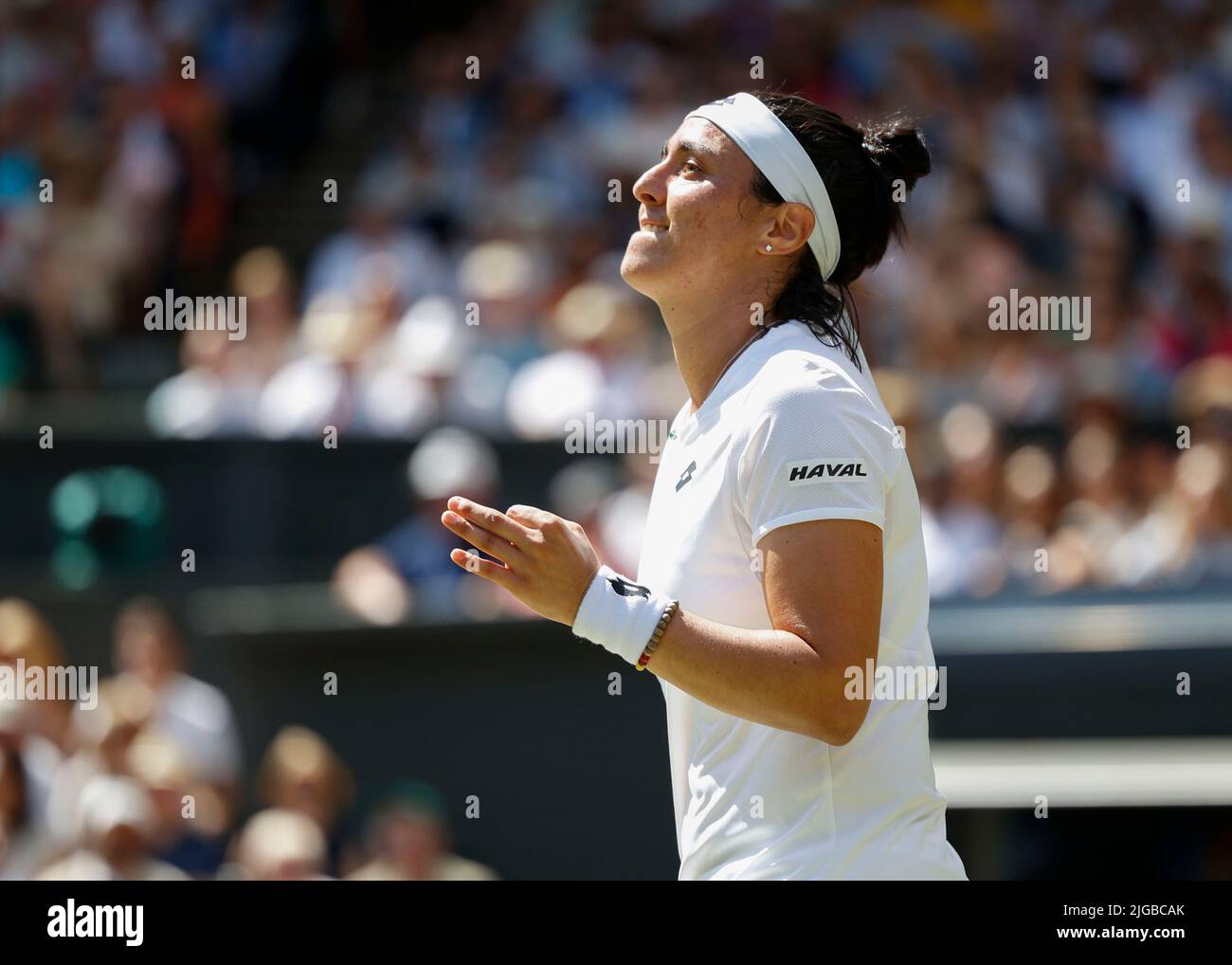 Wimbledon,Great Britain 9th. July, 2022. Tunisian  tennis player Ons Jabeur in action  at the Wimbledon 2022  Championships on Saturday 09 June 2022.,  © Juergen Hasenkopf / Alamy Live News Stock Photo