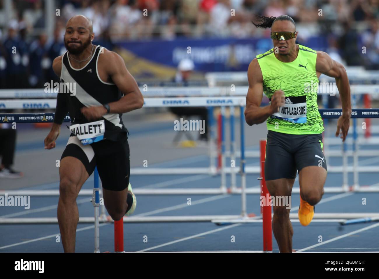 Aaron mallett hi-res stock photography and images - Alamy