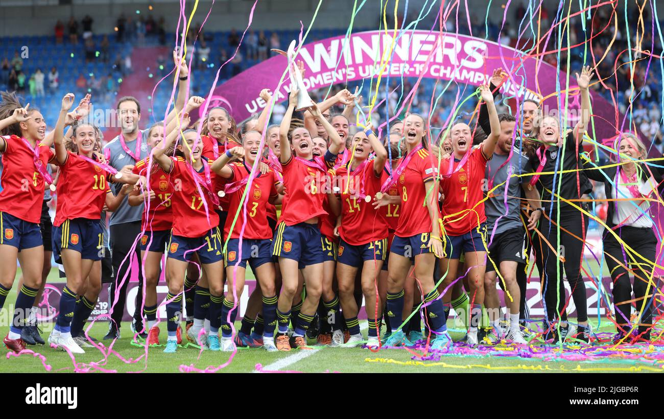 Spanish team celebrate victory of the final match of the European under