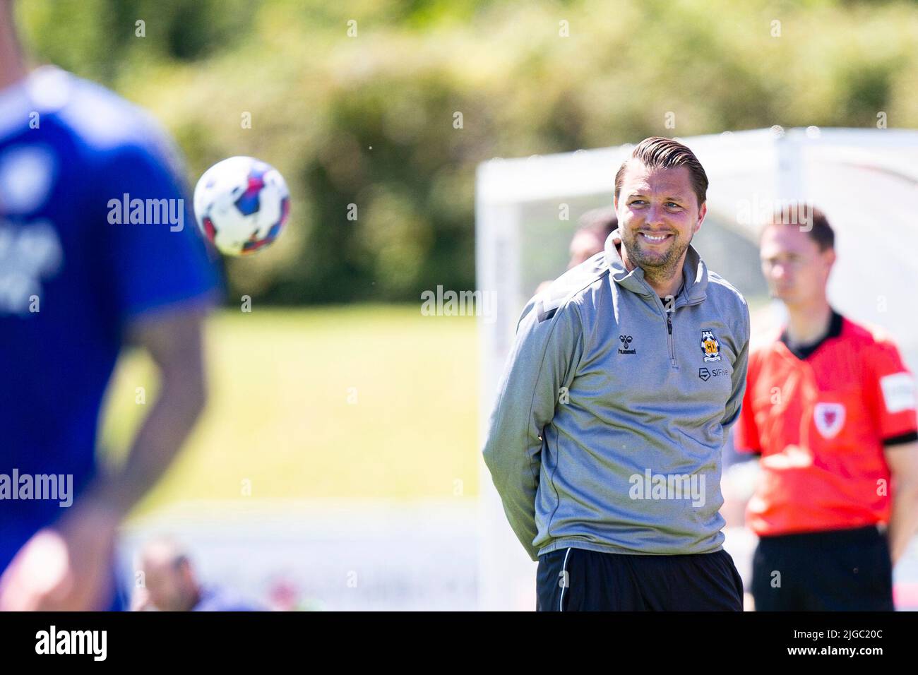 Cardiff, UK. 09th July, 2022. Cambridge United manager Mark Bonner on the touchline. Cardiff City v Cambridge United in a Pre Season Friendly at Leckwith Stadium on the 9th July 2022. Credit: Lewis Mitchell/Alamy Live News Stock Photo