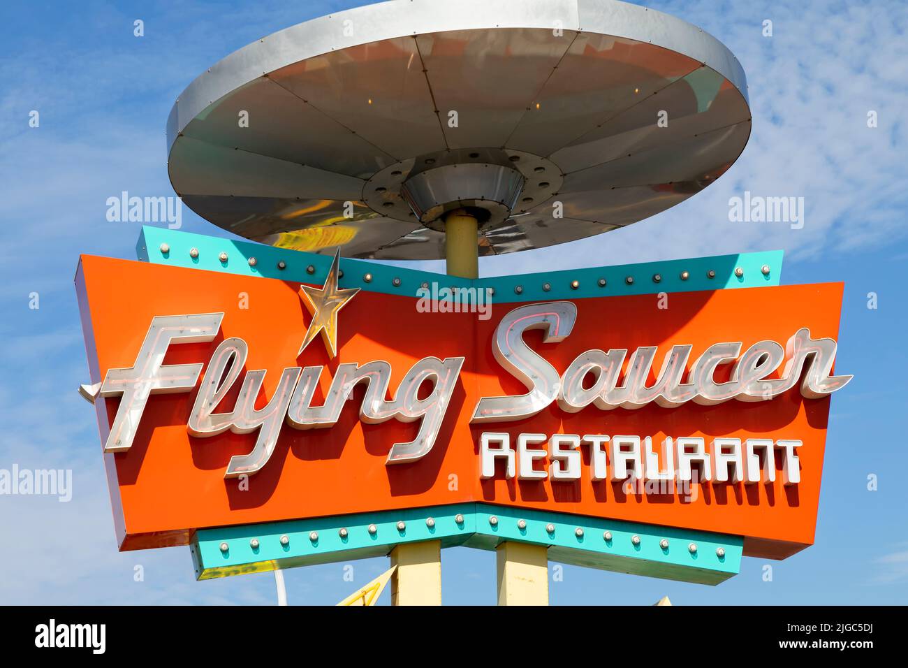 Flying Saucer old fashion hamburger and French fry restaurant. Niagara