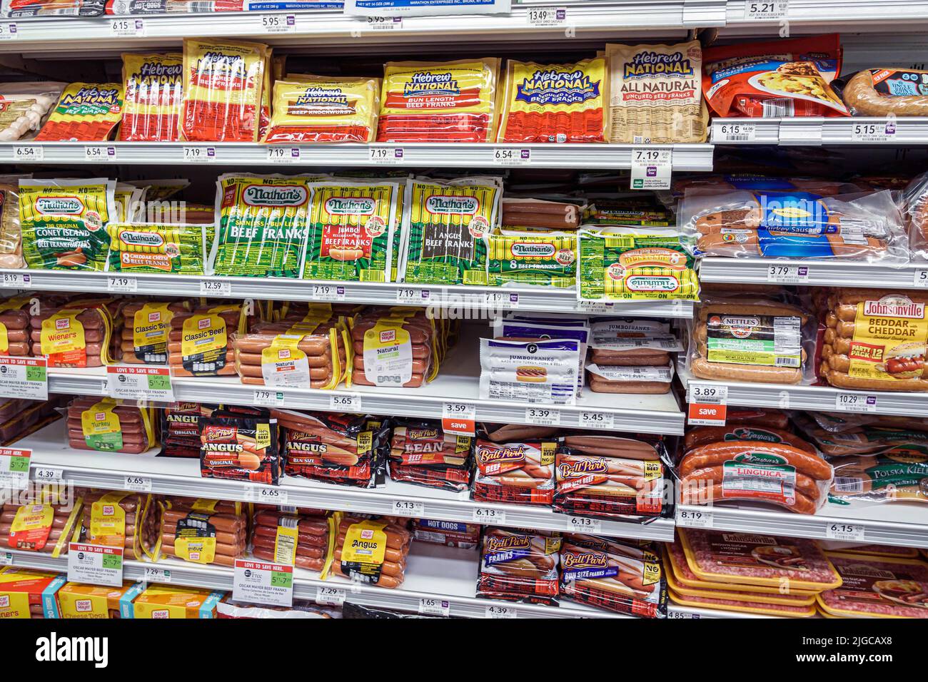 Miami Beach Florida Whole Foods Market grocery store supermarket food  shopping inside interior display sale shelf shelves plastic containers soup  Vega Stock Photo - Alamy