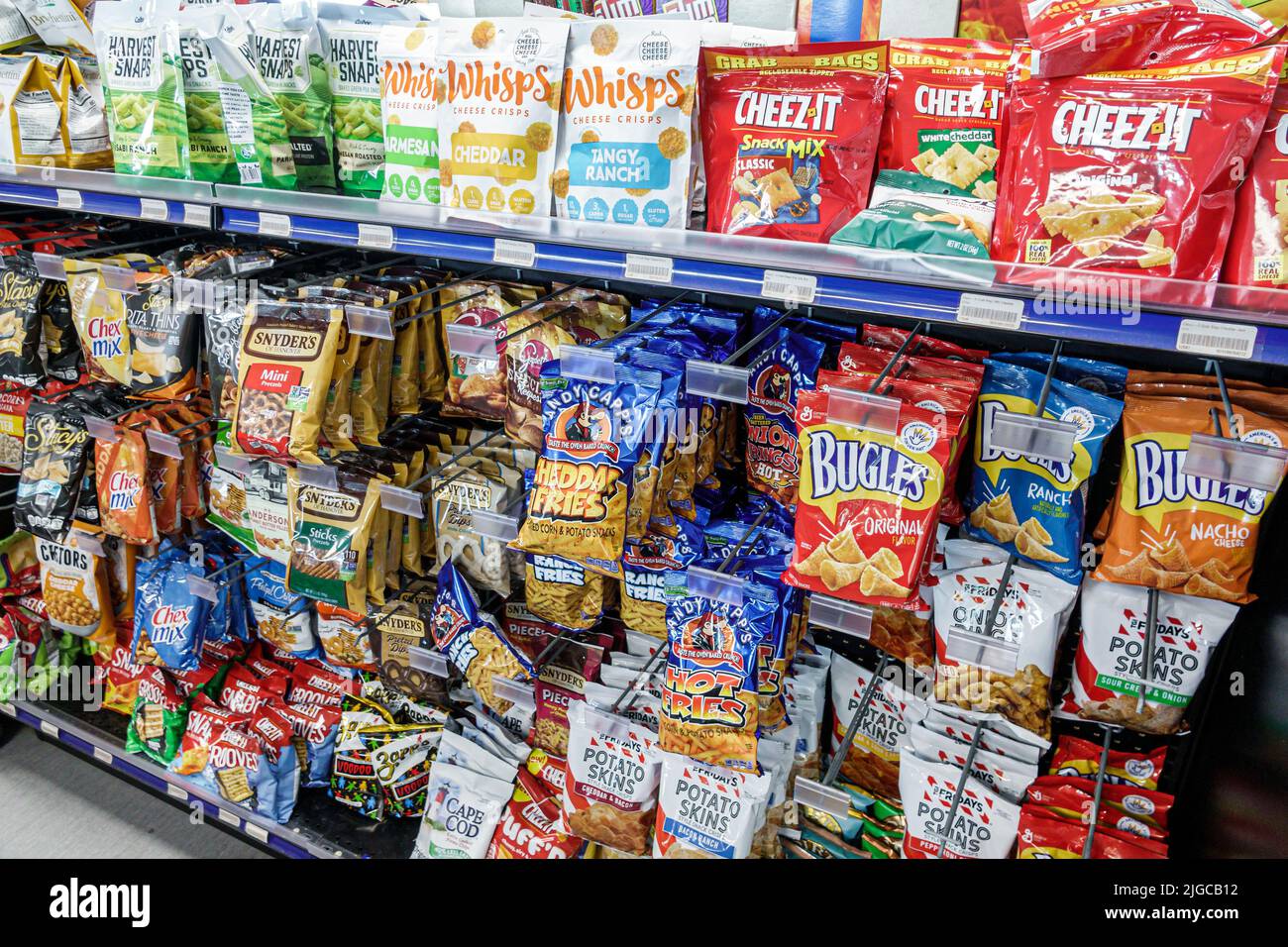 Convenience store gas station hi-res stock photography and images - Page 7  - Alamy