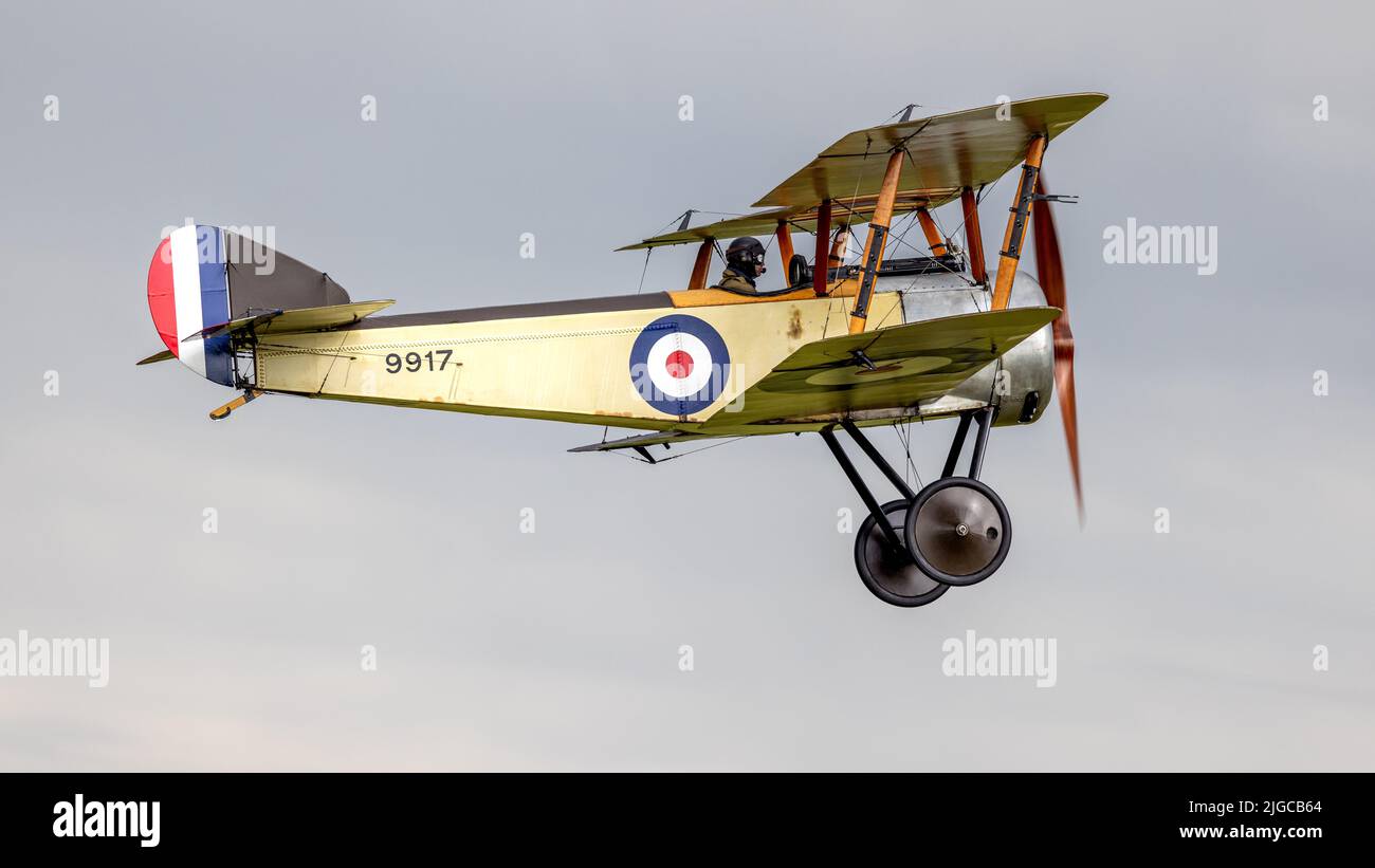 Le compte est bon - Page 2 1916-sopwith-pup-g-ebky-airborne-at-the-fly-navy-airshow-held-at-shuttleworth-on-the-3rd-july-2022-2JGCB64