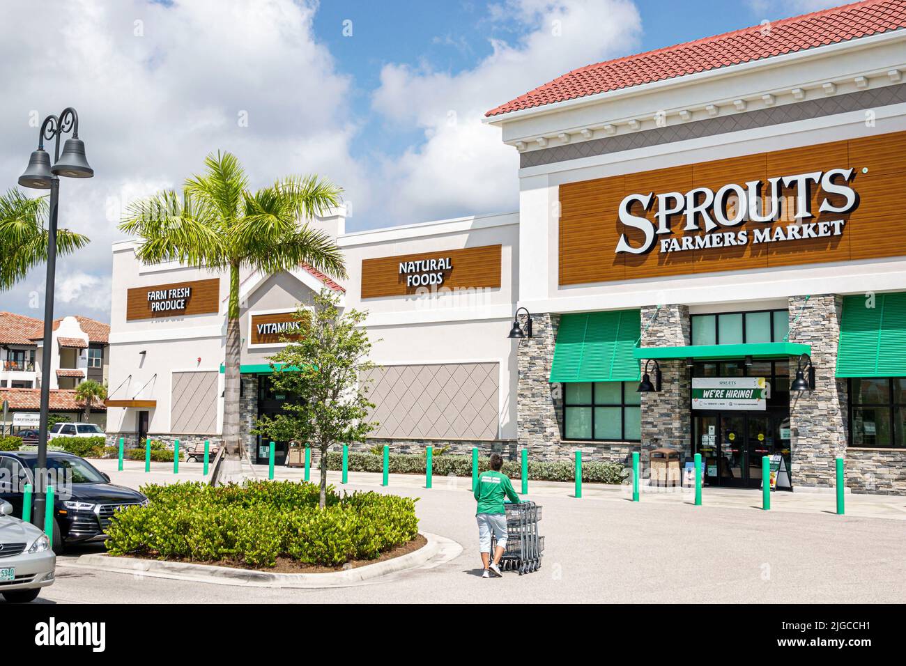 Estero Florida,Sprouts Farmers Market outside exterior front entrance grocery store food Stock Photo